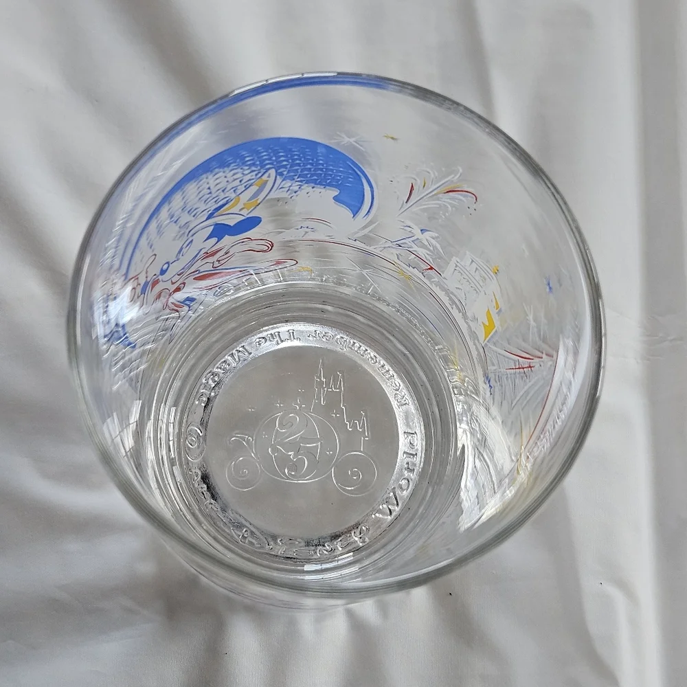 McDonald's Walt Disney World Mickey Mouse Glass Epcot 25th Anniversary